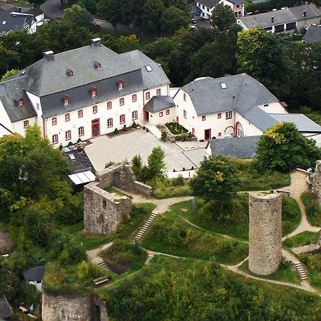 Отель Burghaus Kronenburg