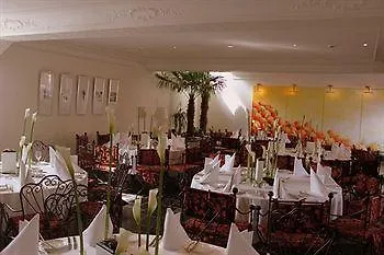 Отель Burghaus Kronenburg