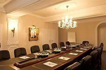 Burghaus Kronenburg Кроненбург