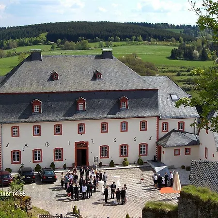 Burghaus Kronenburg 4*