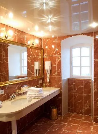 Отель Burghaus Kronenburg