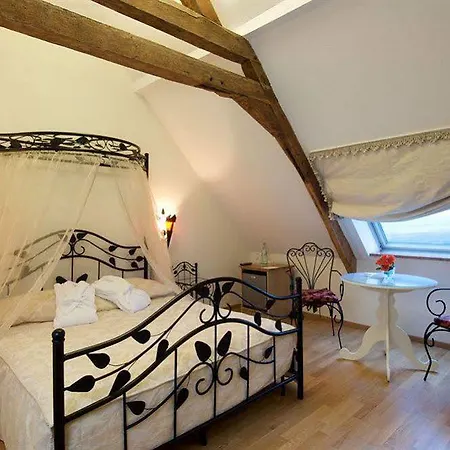 Отель Burghaus Kronenburg