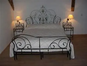 Burghaus Kronenburg Отель Кроненбург