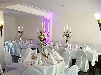 מלון Burghaus Kronenburg