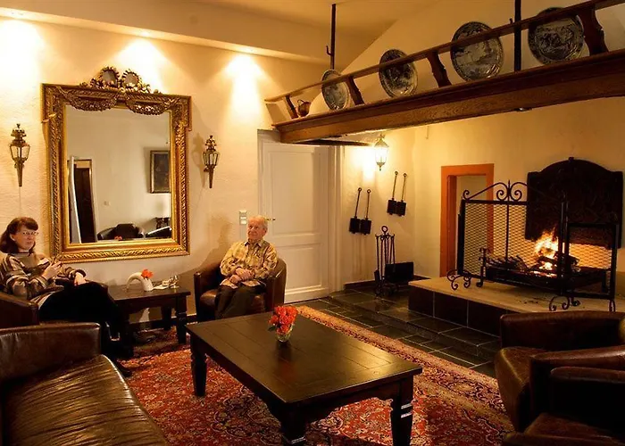 Burghaus Kronenburg 4*