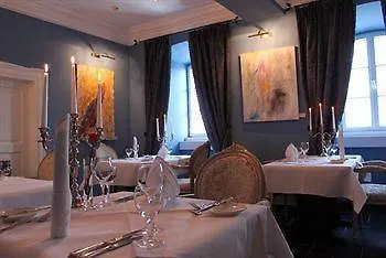 Burghaus Kronenburg מלון Dahlem (Euskirchen)