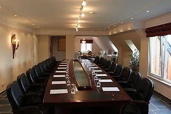 Burghaus Kronenburg מלון Dahlem (Euskirchen)