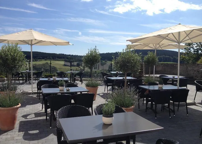 מלון Burghaus Kronenburg